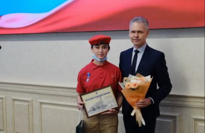 В Правительстве Новосибирской области награждены шесть юных жителей региона