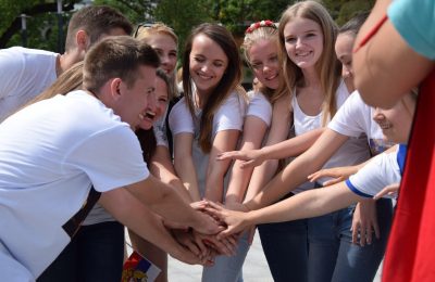 Более 140 тысяч молодых людей вовлечены в добровольческую деятельность в Новосибирской области