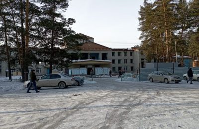 Больница на больничном: в главном корпусе Сузунской ЦРБ началась реконструкция
