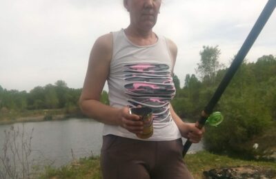 Она умеет рыбачить!