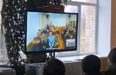 Военнослужащие из Новосибирска пообщались с родственниками через телемост