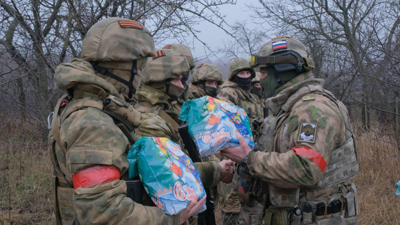 Подарки для участников спецоперации тысячи новосибирцев принесли в канун  Нового года - suzungazeta.ru