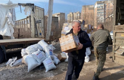 Большую партию гуманитарной помощи доставили из Новосибирской области в Луганск 