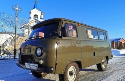 В Новосибирске совершенствуют машины УАЗ в автосервисе для отправки в зону СВО