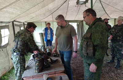 Министр региональной политики Андрей Клюзов познакомился с деятельностью военно-полевого палаточного лагеря «Курсант»