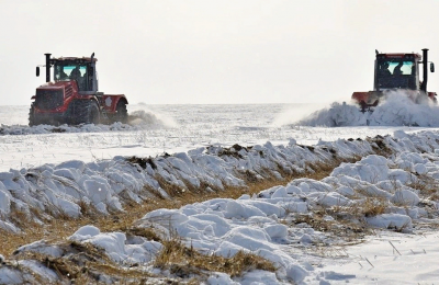 Сугробы – наше богатство, или зачем задерживать снег на сибирских полях