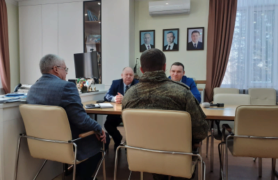 Глава района Вячеслав Горшков провёл встречу с участником специальной военной операции – Виктором Н.