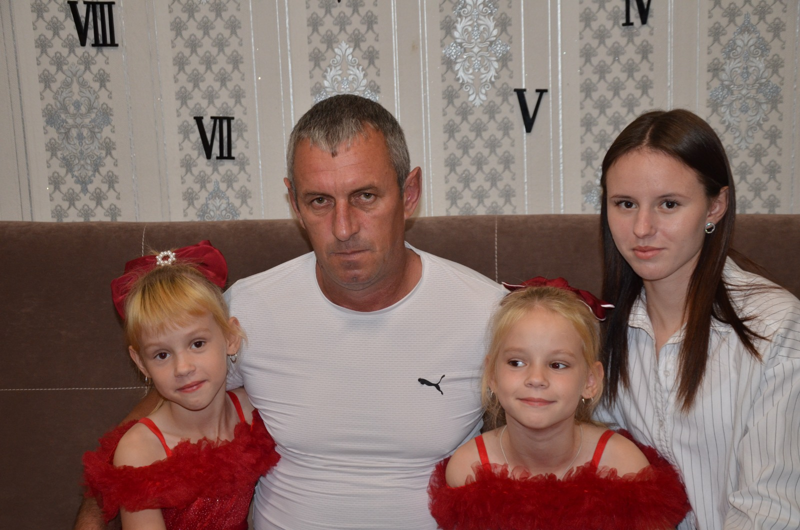 Три картинки папе тайма. Тем временем мой папа. Мой папа герой фотоконкурс. Тем временем мой папа. Мой папа.