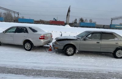 Вчера в Сузуне произошло дорожно-транспортное происшествие, в котором повреждены два автомобиля