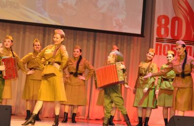 Полный аншлаг на благотворительном концерте ансамбля «Жихарка»