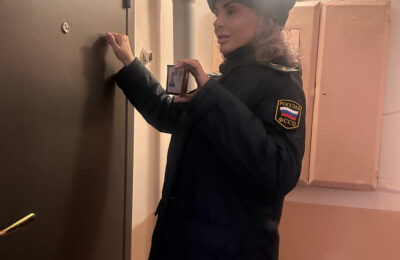 Судебные приставы обеспечили въезд законных владельцев в квартиру